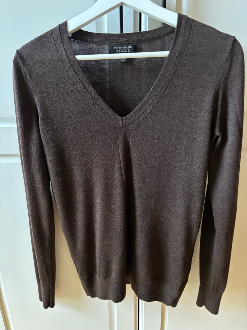 Banana Republic Women's Chocolate Brown V-Neck Sweater
